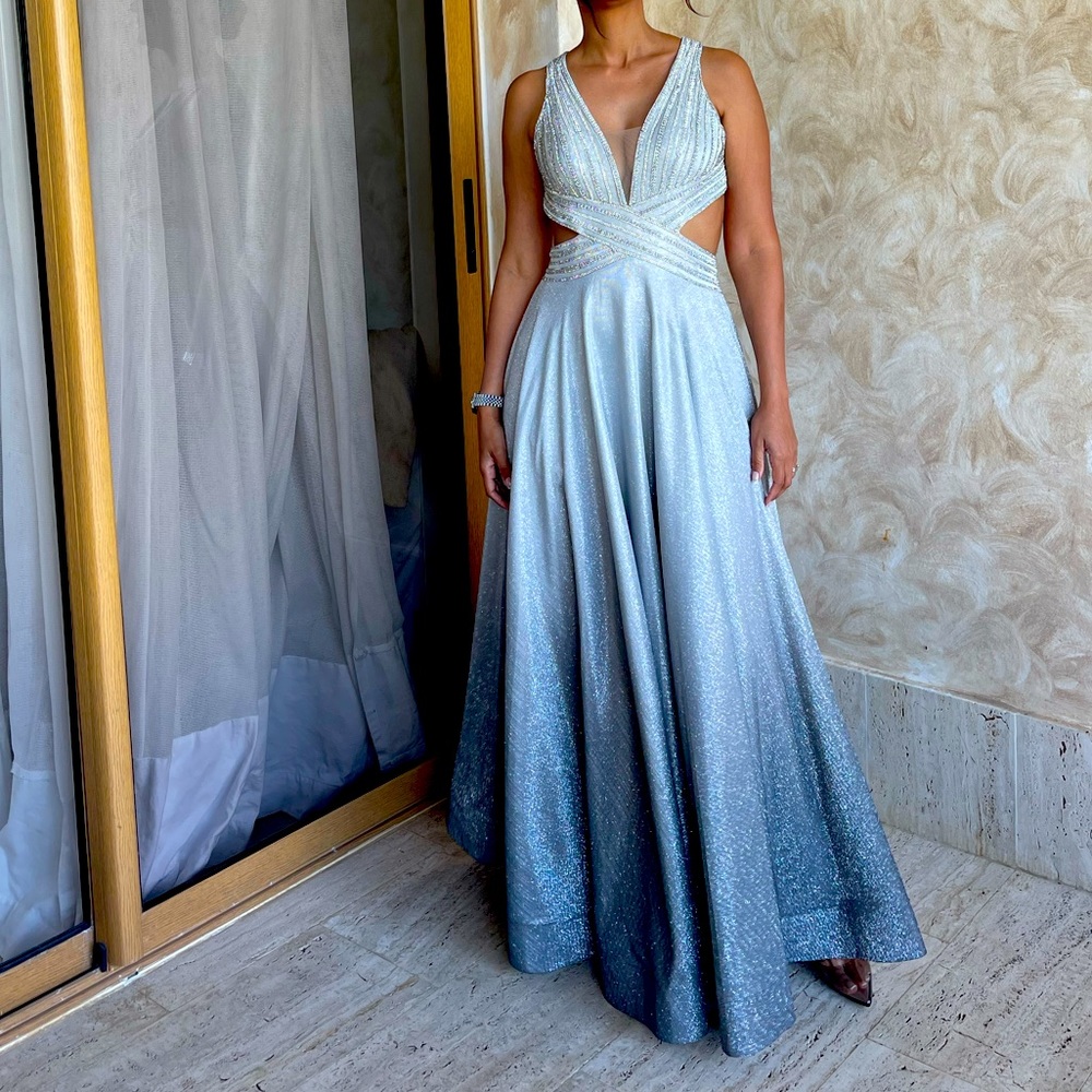 Camille beautiful dress